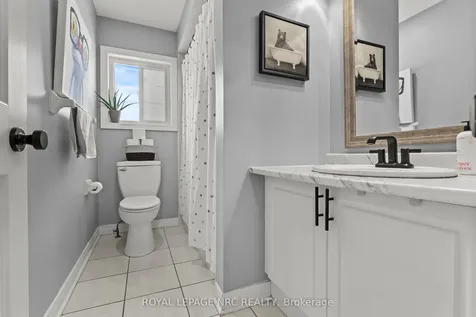 40 Longfellow Avenue St. Catharines ON L2R 6N7