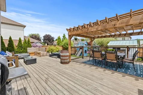 40 Longfellow Avenue St. Catharines ON L2R 6N7