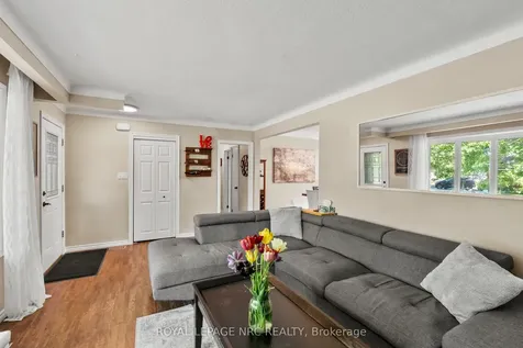 10 Ancaster Boulevard St. Catharines ON L2M 6V9