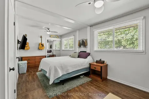 10 Ancaster Boulevard St. Catharines ON L2M 6V9