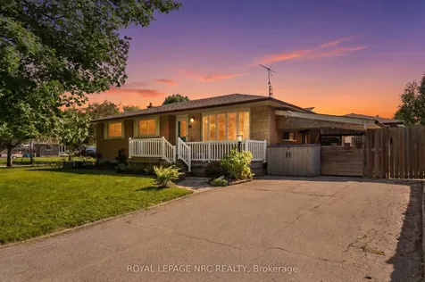 10 Ancaster Boulevard St. Catharines ON L2M 6V9