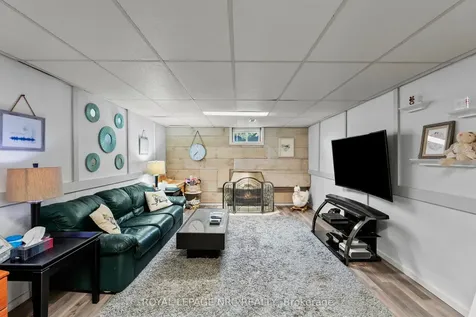 10 Ancaster Boulevard St. Catharines ON L2M 6V9