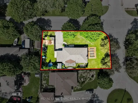 10 Ancaster Boulevard St. Catharines ON L2M 6V9