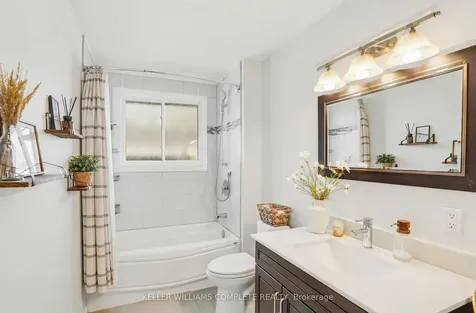9 Reno Avenue Hamilton ON L8T 2S5