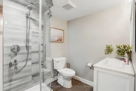 9 Reno Avenue Hamilton ON L8T 2S5