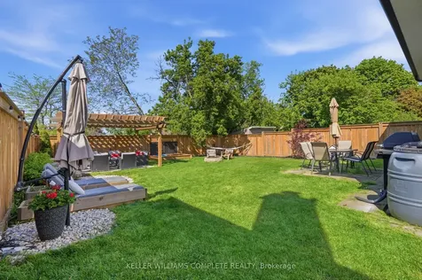 9 Reno Avenue Hamilton ON L8T 2S5