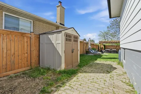 9 Reno Avenue Hamilton ON L8T 2S5
