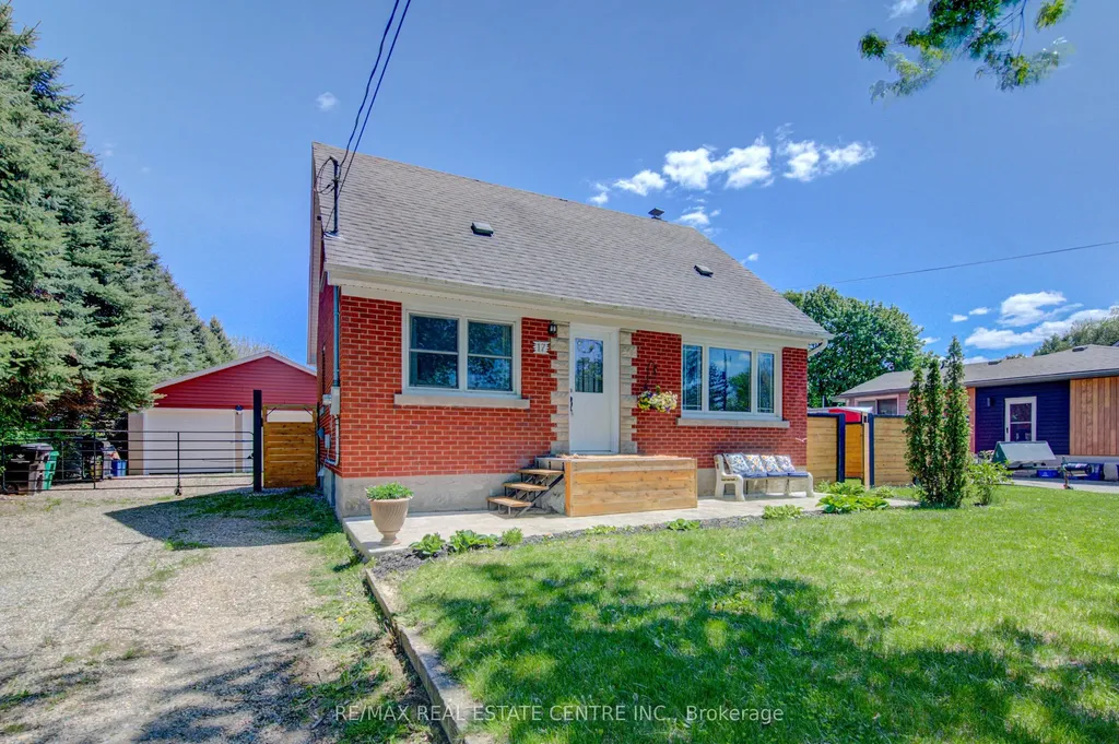 17 Daniel Avenue Kitchener ON N2K 1E8