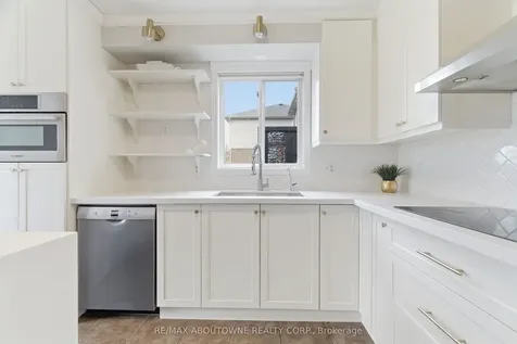122 Severn Drive Guelph ON N1E 7K6