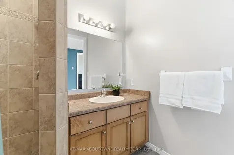 122 Severn Drive Guelph ON N1E 7K6