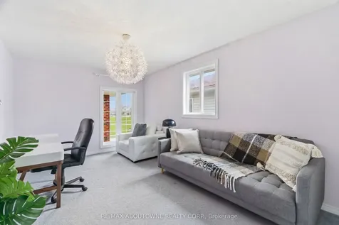 122 Severn Drive Guelph ON N1E 7K6