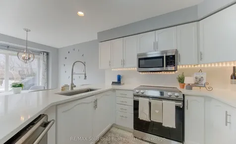 31 Adler Drive Cambridge ON N3C 4J9