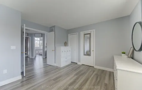 31 Adler Drive Cambridge ON N3C 4J9