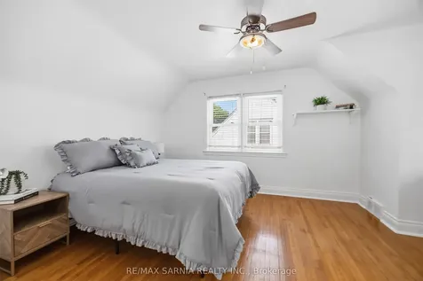 371 Mack Avenue Sarnia ON N7T 3P7
