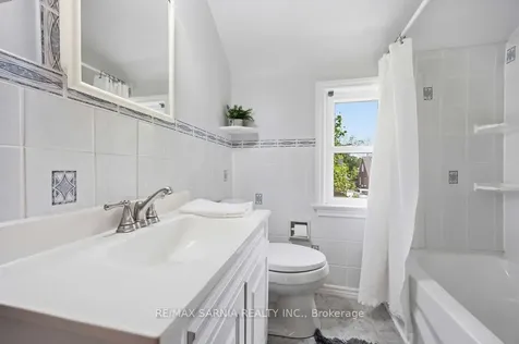 371 Mack Avenue Sarnia ON N7T 3P7