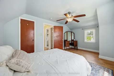 371 Mack Avenue Sarnia ON N7T 3P7