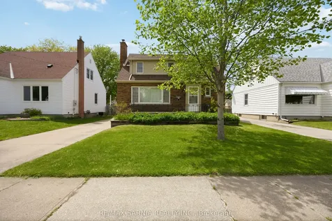 371 Mack Avenue Sarnia ON N7T 3P7