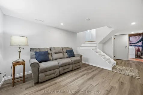 371 Mack Avenue Sarnia ON N7T 3P7