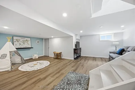 371 Mack Avenue Sarnia ON N7T 3P7