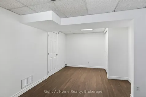 278 Mcfarlane Street Peterborough ON K9H 1K4
