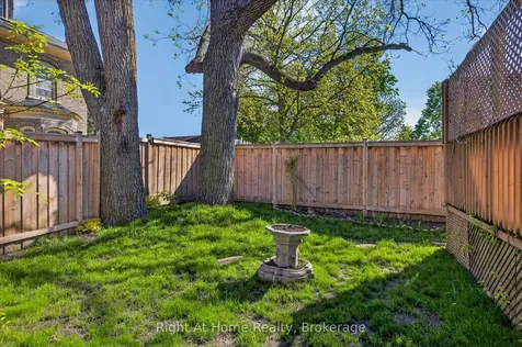 278 Mcfarlane Street Peterborough ON K9H 1K4