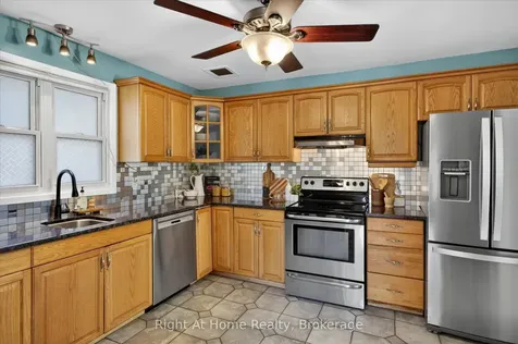 278 Mcfarlane Street Peterborough ON K9H 1K4