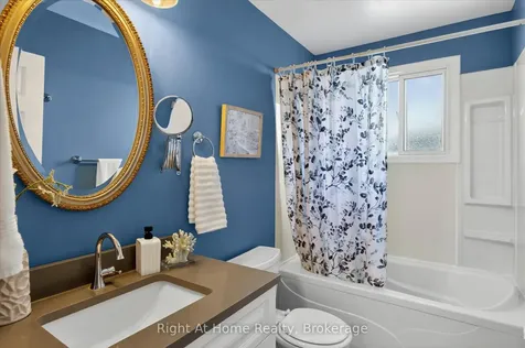 278 Mcfarlane Street Peterborough ON K9H 1K4