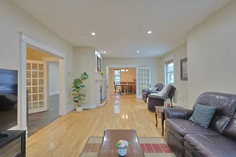 181 Parkhill Main Street North Middlesex ON N0M 2K0