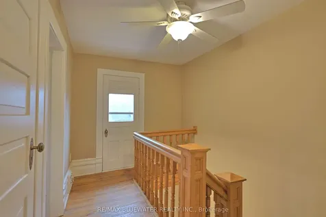 181 Parkhill Main Street North Middlesex ON N0M 2K0