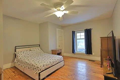 181 Parkhill Main Street North Middlesex ON N0M 2K0
