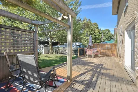 181 Parkhill Main Street North Middlesex ON N0M 2K0