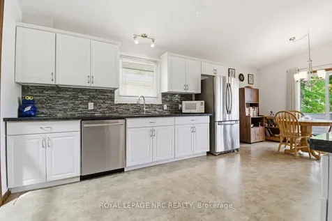 23 Chantler Road Welland ON L3C 4M6