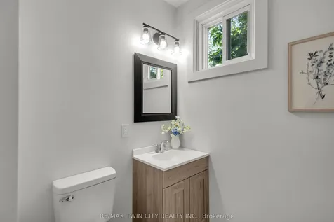 212 Chatham Street Brantford ON N3S 4G8