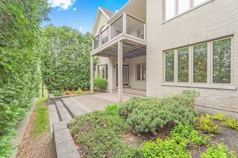 19 Simmonds Drive Guelph ON N1E 0H4