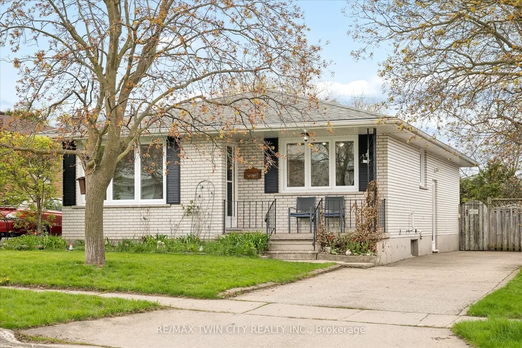 26 Tutton Place Cambridge ON N1R 4S8