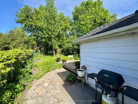 122 Green Street Deseronto ON K0K 1X0