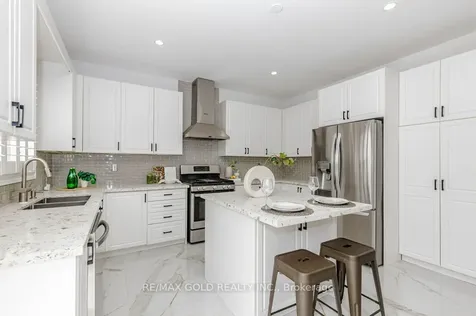 132 Mcknight Avenue Hamilton ON L0R 2H7