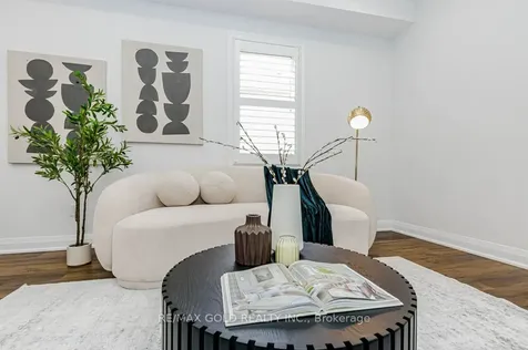 132 Mcknight Avenue Hamilton ON L0R 2H7