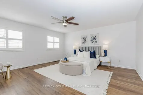 132 Mcknight Avenue Hamilton ON L0R 2H7