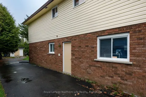989 Annette Street N Greater Sudbury ON P3P 1R9