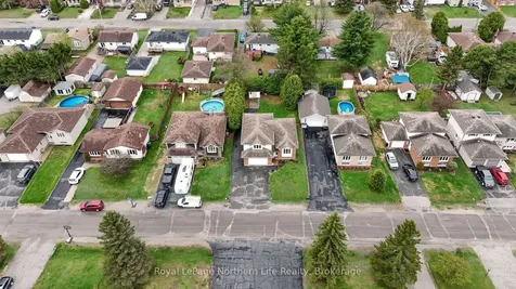 989 Annette Street N Greater Sudbury ON P3P 1R9