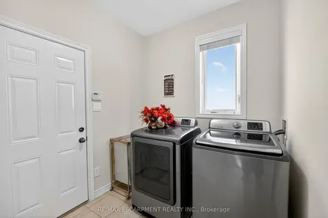 164 Galloway Trail Welland ON L3B 6G5
