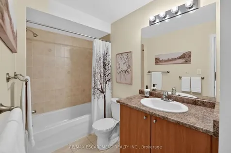 164 Galloway Trail Welland ON L3B 6G5