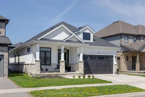 16 Swan Avenue Pelham ON L3B 5N5