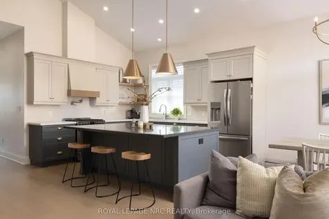 16 Swan Avenue Pelham ON L3B 5N5