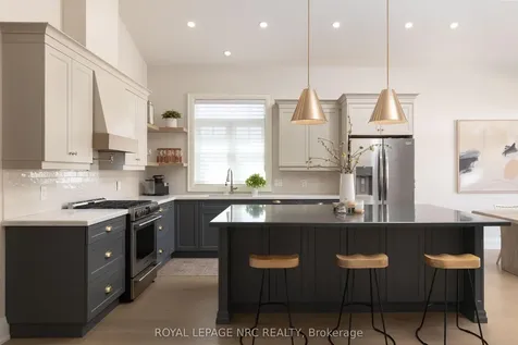 16 Swan Avenue Pelham ON L3B 5N5