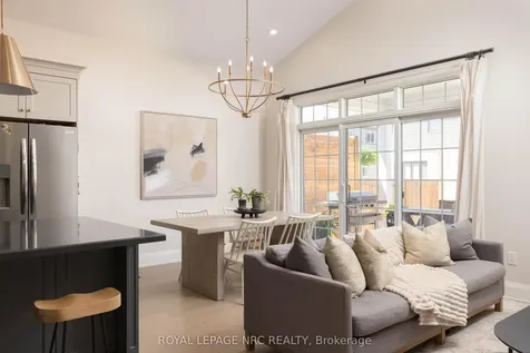 16 Swan Avenue Pelham ON L3B 5N5