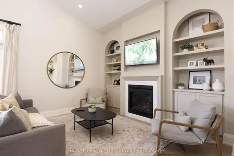 16 Swan Avenue Pelham ON L3B 5N5