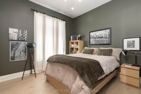 16 Swan Avenue Pelham ON L3B 5N5