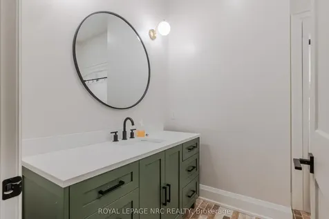 16 Swan Avenue Pelham ON L3B 5N5